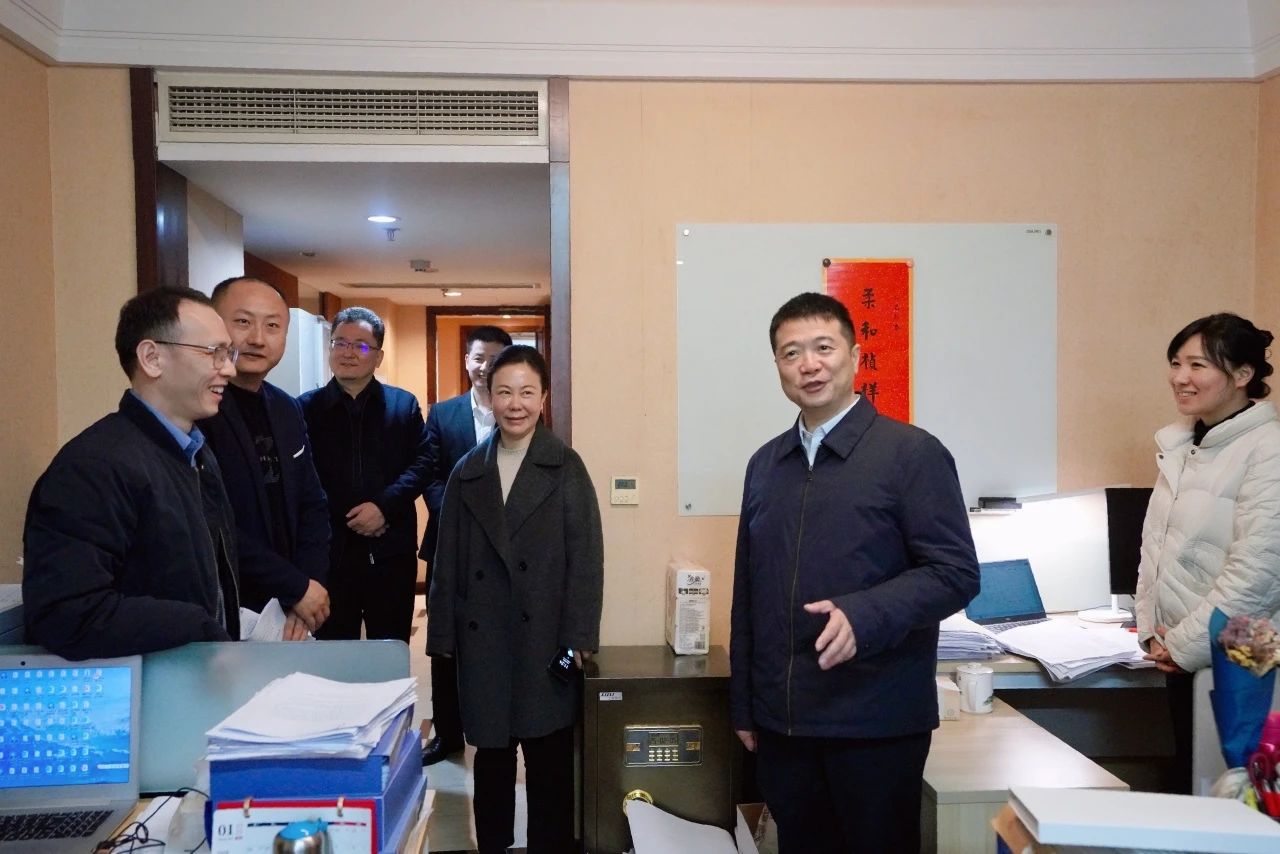 温暖启航，共赴新篇！—— 省尊龙凯时集团领导走访慰问干部职工